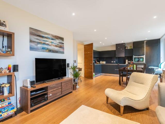Tizzard Grove, Blackheath, London SE3, 3 bed flat to rent, £2,900 pcm | PrimeLocation