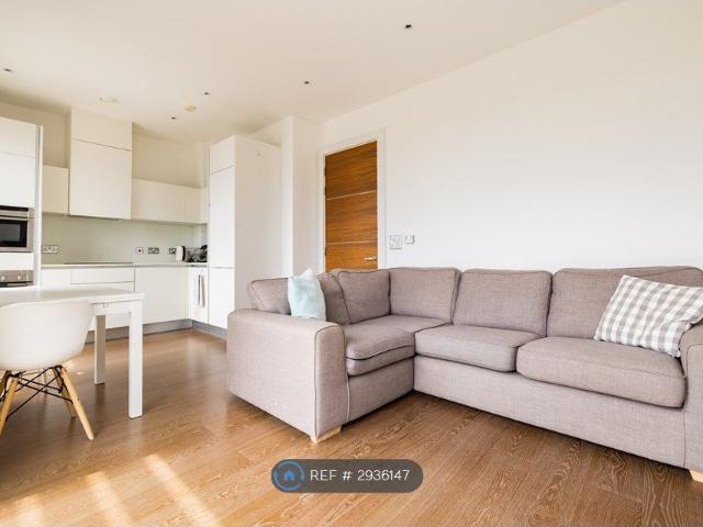 Tizzard Grove, London SE3, 2 bed flat to rent, £2,350 pcm | PrimeLocation