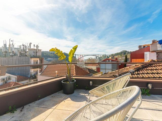 To Buy | Moradia T2 | Porto | Massarelos 178m² Lordelo do Ouro e Massarelos