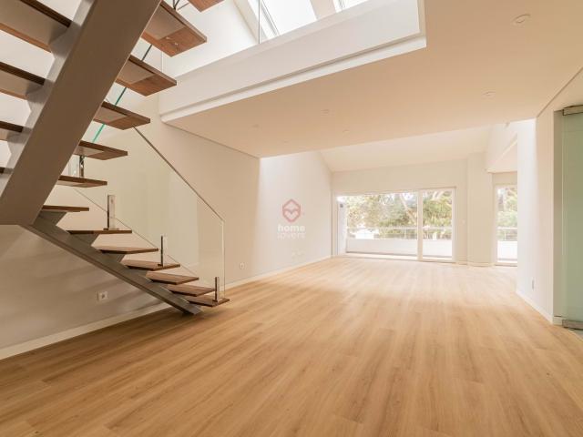 TO BUY * T3+1 DUPLEX | CARCAVELOS | CENTRO