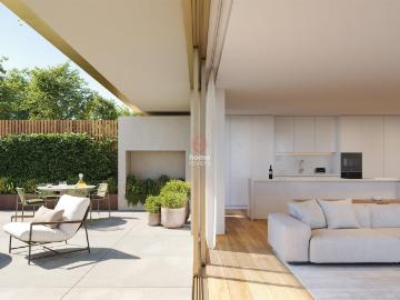 Nossa Senhora da Anunciada - Jardim, Garagem