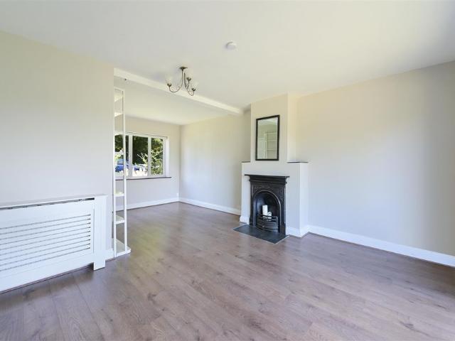 To Let 3 Bed House Semi Detached