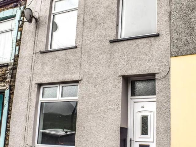 TO LET! 3 bedroom house, New Street, Ferndale £800 PCM