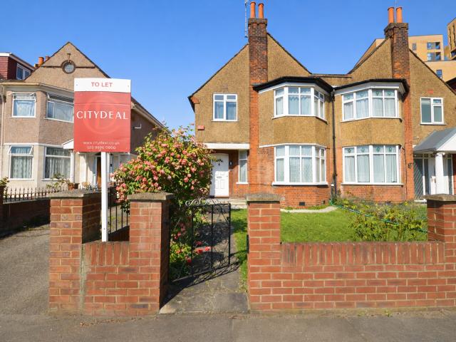 To Let 3 bedroom Semi detached house, East Acton Lane, East Acton, W3 7EG £3,295 pcm