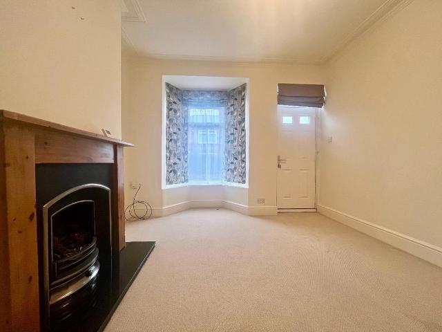 To Let 3 bedroom Terraced house, Findon Street, Sheffield, S6 4QN £1,050 pcm