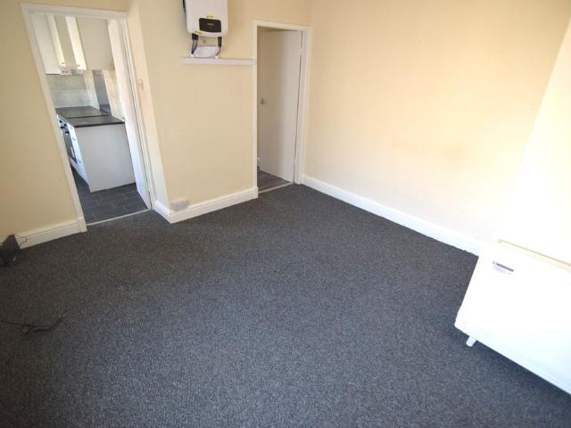 To Let 1 Bed Apartment