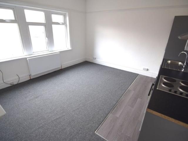 To Let 1 Bed Apartment