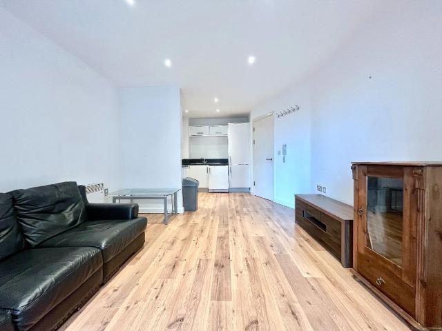 To Let 1 bedroom Apartment, 7 Porter Brook House, Ecclesall Road, S11 £850 pcm