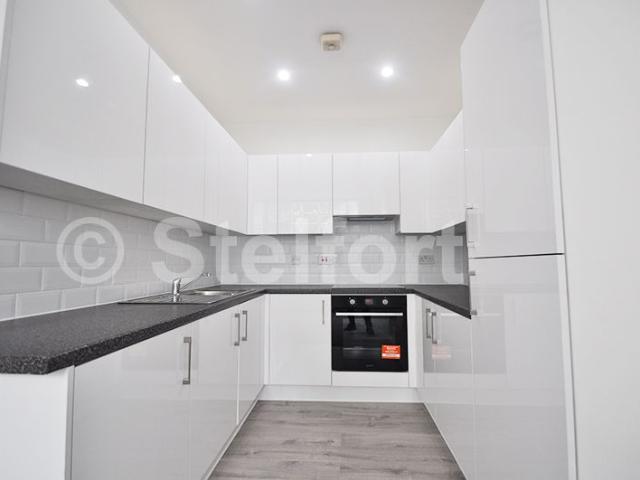 To Let 1 bedroom Flat, Camden Road, London, N7 £1,800 pcm