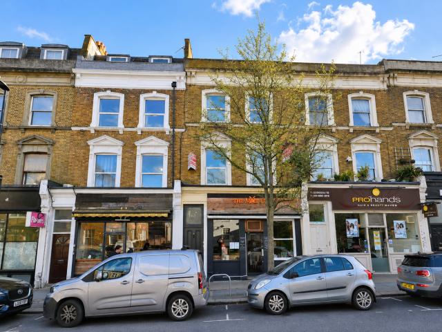 To Let 1 bedroom Flat, Churchfield Road, W3 6AX £1,675 pcm