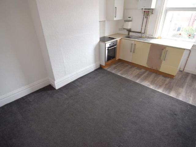 To Let 2 Bed Apartment