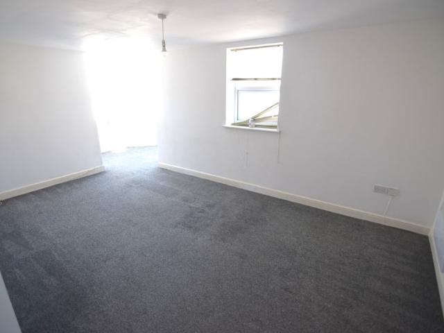 To Let 2 Bed Apartment