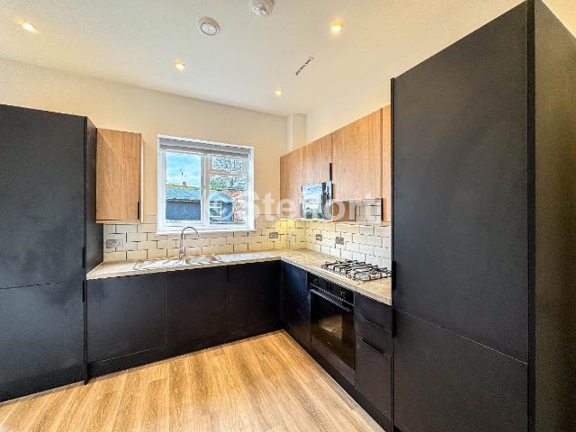 To Let 2 bedroom Apartment, Barking Road, London, E13 £1,825 pcm