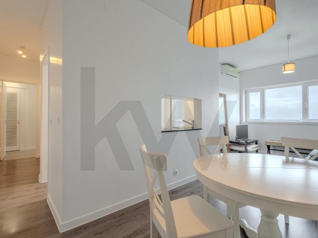 To let | 2 bedroom flat | Garage | River view | Restelo