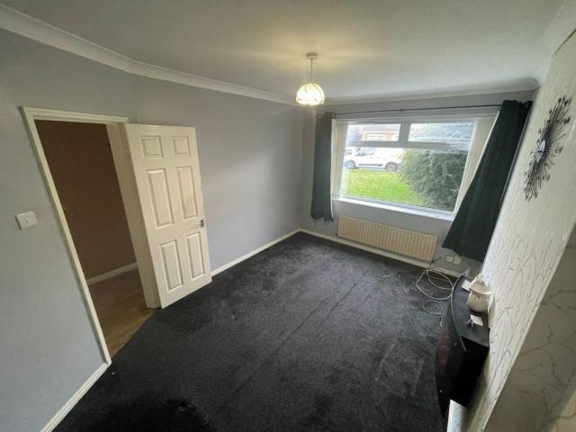 To Let: 2 Bedroom Ground Floor Flat, Samaria Gardens, Acklam, Middlesbrough. TS5 8DQ