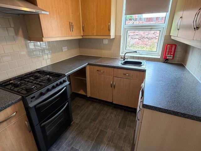 To Let 2 bedroom Terraced house, Stoneclose Avenue, Doncaster £695 pcm