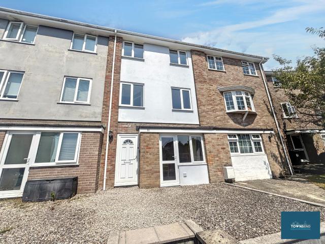To Let 5 Bed House