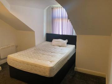To Let: Borough Road, Middlesbrough, TS1