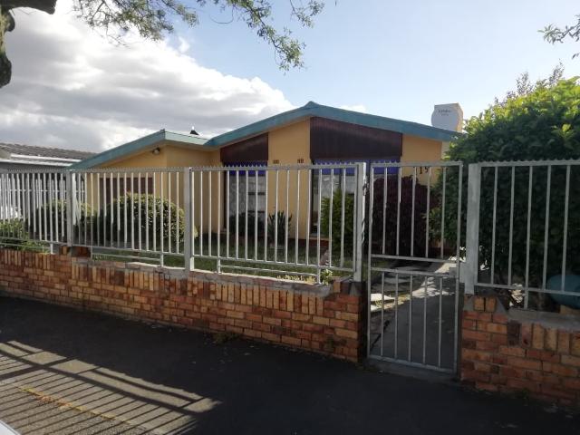 TO LET: GOODWOOD | 3 BEDS | 1.5 BATHS | 2 PARKING | 2 STOREROOMS