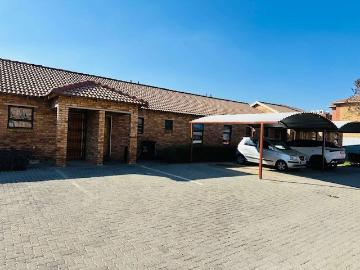 TO LET | Grobler Park, Roodepoort | R6,500 per Month
