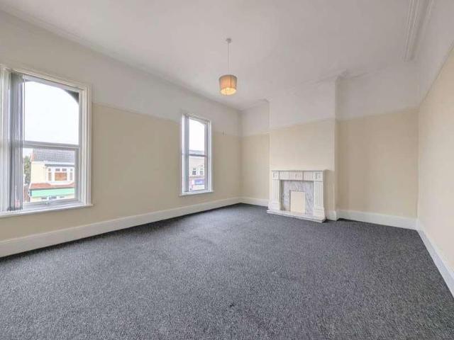 To Let Eastbank Street, Southport Centre, Pr Two Bed First Floor Apt, PR8