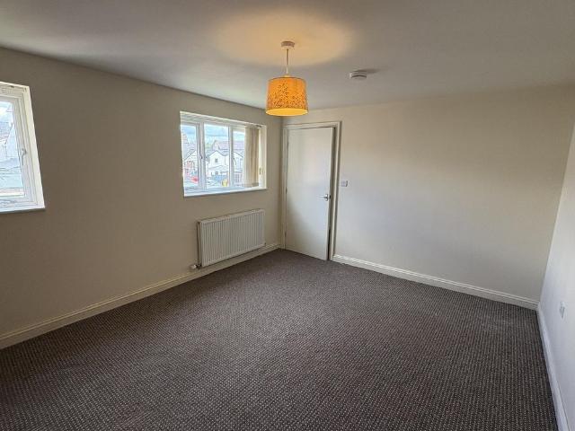 To Let House New Street, Mold Per Month £575 pcm