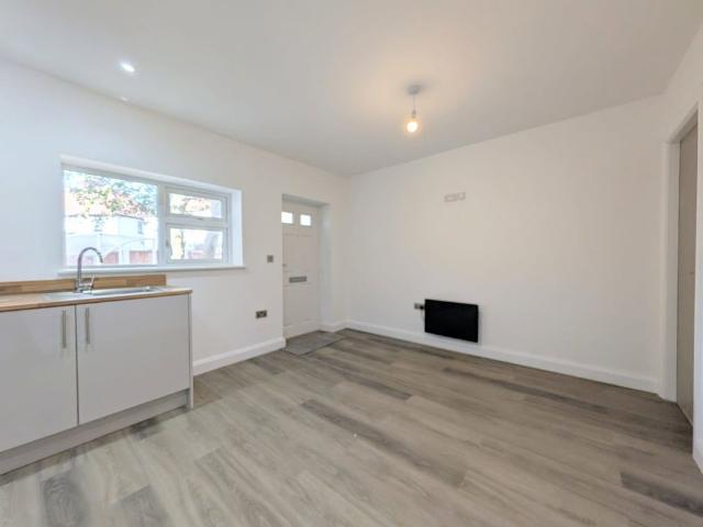 To Let – Heathfield Road, Ainsdale, PR8 – One Bed Ground Floor Apt