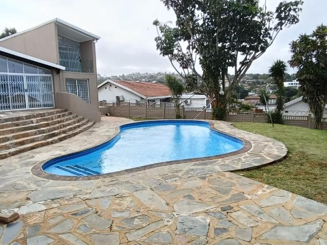 To let in Genashley, Spacious Home with Pool and Granny Flat