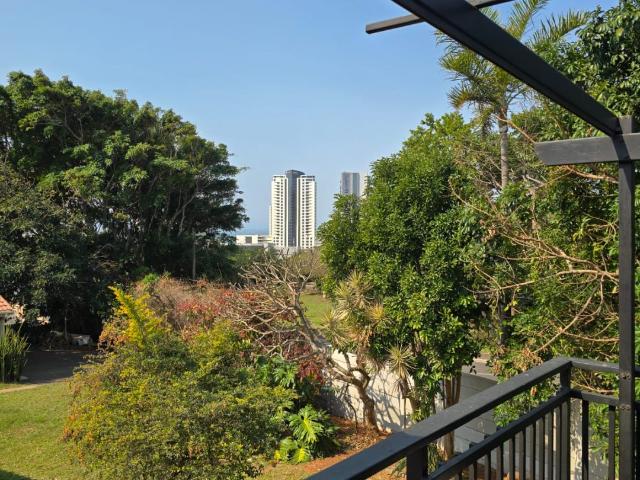 To let in Umhlanga, 2 bedroom, 2 bathroom apartment