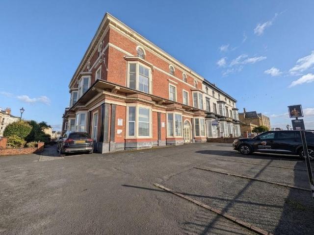 To Let Lakeview Court, Promenade. 1 bed flat to rent £650 pcm £150 pw