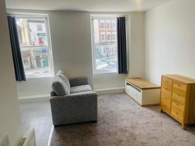 To Let: Market Place, Richmond, DL10 4HU