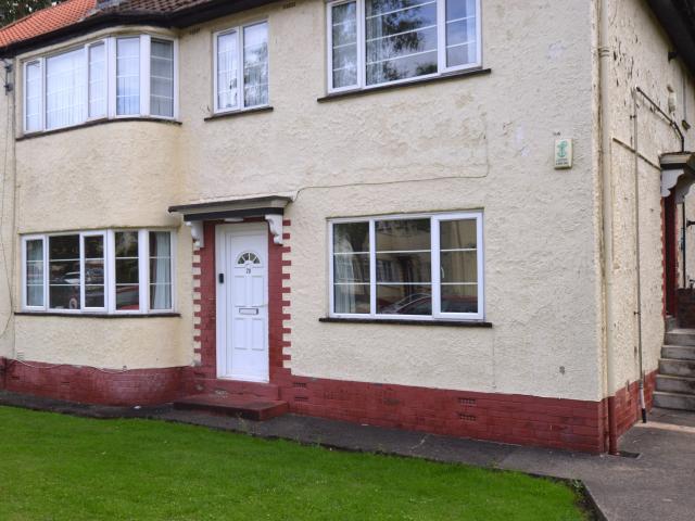 TO LET! SANDRINGHAM CRESCENT