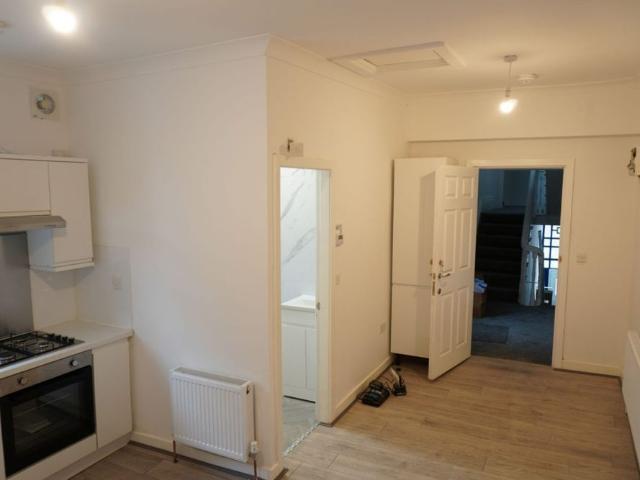 To Let: Studio Flat Yarm Lane, Stockton on Tees, TS18 1EW