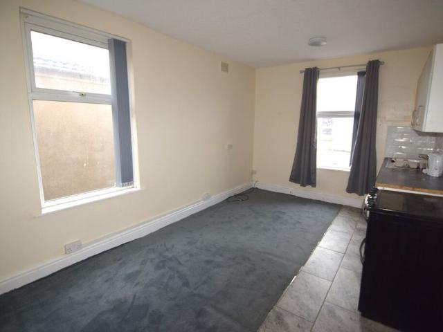To Let Studio