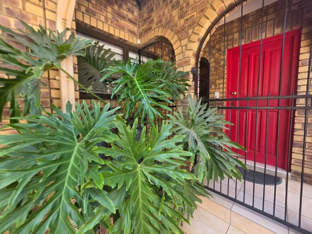 TO LET | PRIME LOCATION – SE3