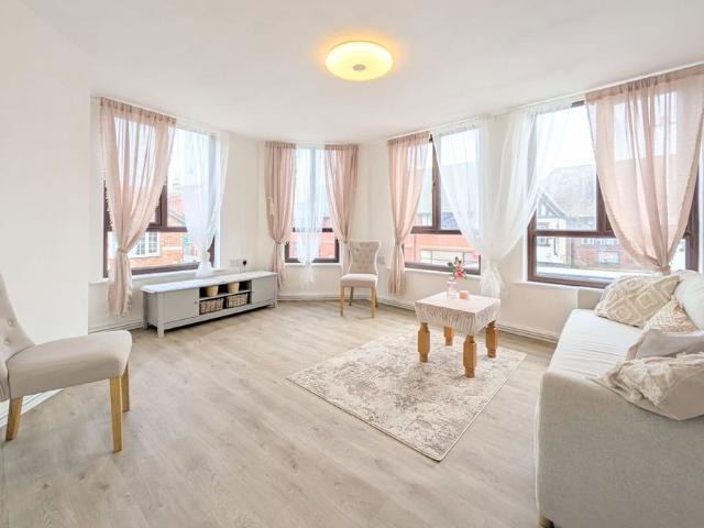 To Let – Princes Street, Southport, PR8 – First Floor 1 Bed Partly Furnished