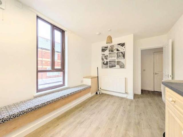 To Let Princes Street, Southport, Pr First Floor Bed Partly Furnished, PR8