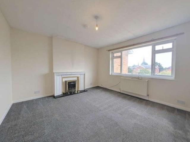 To Let Warren Court, Westcliffe Road, Birkdale, Pr Two Bed Top Floor Apt, PR8