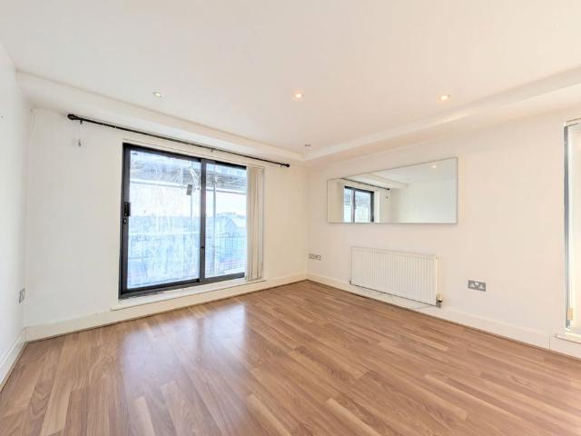 To Let – The Anchorage, Kingsway, Southport, PR8 – Two Bedroom Fourth Floor Apt