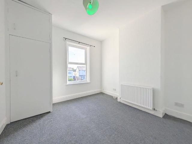 To Let – Tulketh Street, Southport, PR8 – Two Bed Apt