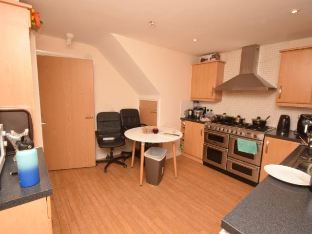 To Rent Cunningham Avenue, Hatfield, AL10 £2,600 pcm