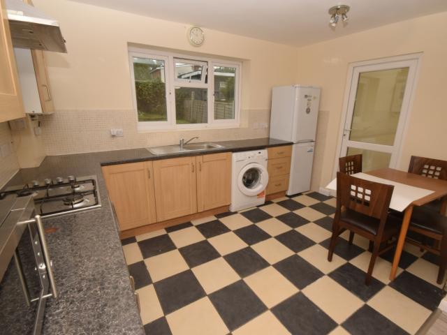 To Rent Fern Dells, Hatfield, AL10 £2,500 pcm