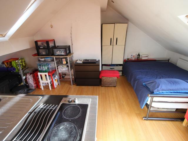 To Rent Fore Street, Edmonton, London, N18 Must be seen £900 pcm Tenancy Info