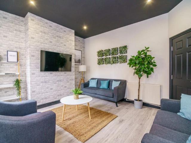 To Rent Louise Street, *Available From August 2027 6 Bedrooms*, Chester