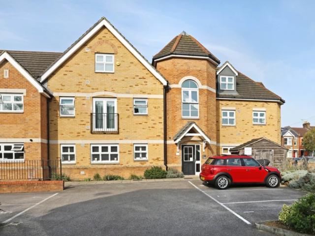 To Rent St Margaret's Road, Hanwell, London, W7