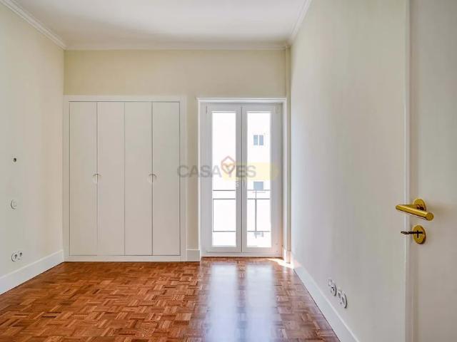 TO RENT * T2 | OEIRAS | SANTO AMARO DE OEIRAS