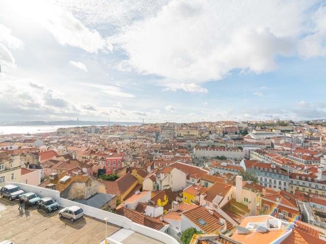 TO RENT T2 VISTA RIO LISBOA CASTELO