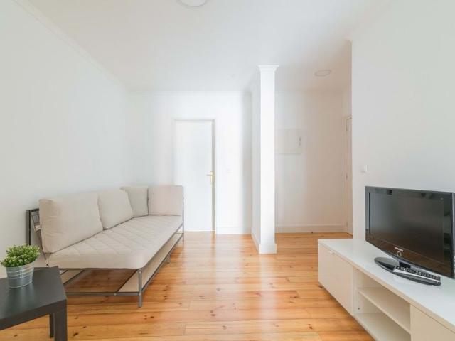 TO RENT T2 +1 LISBON AVENIDA DA LIBERDADE