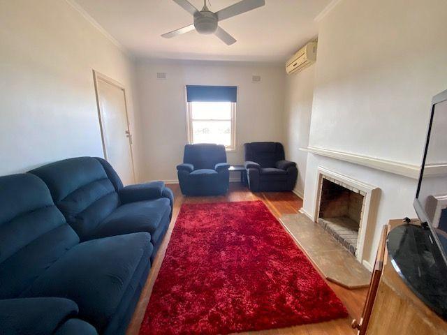 To register & apply for this property, please use this link: snug. com/