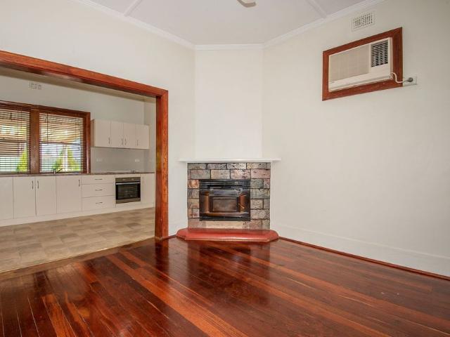 To register & apply for this property, please use this link: snug. com/